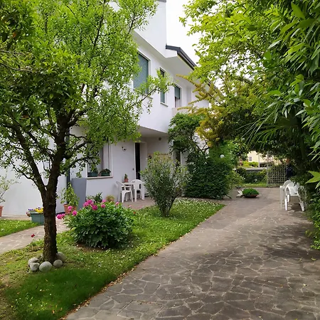 Dimora Di Bosco & Breakfast Hotel