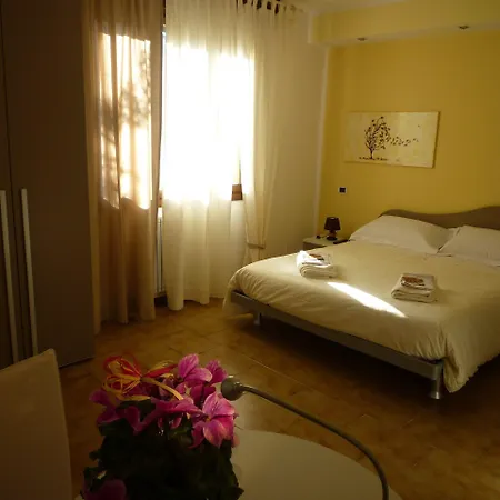 Dimora Di Bosco & Breakfast Hotel *