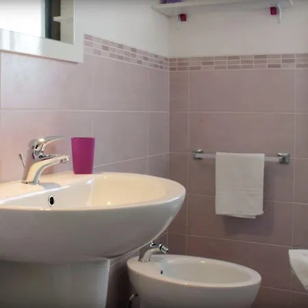 호텔 Dimora Di Bosco & Breakfast *